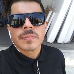 Meet your Posher, Justino